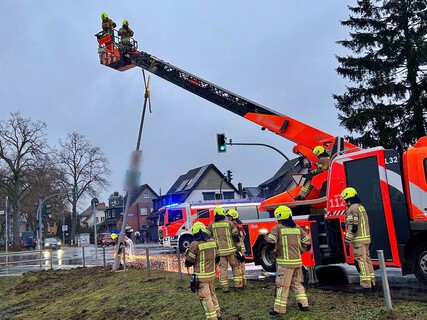 Laterne mit Trennschleifer entfernt 