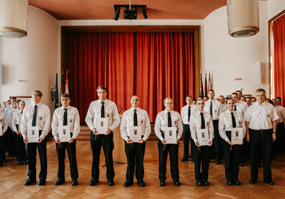 Gruppenbild der Ernannten und Beförderten