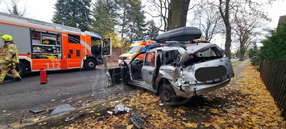 Verunfalltes Fahrzeug an der Einsatzstelle