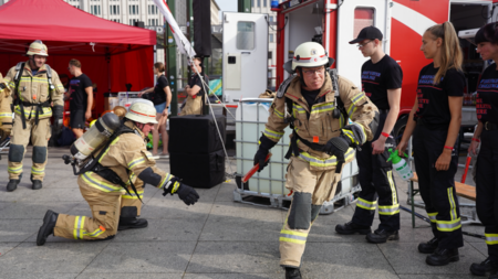 Feuerwehrleute im Wertkampf