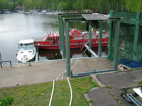 Wasserversorgung über ein Löschboot