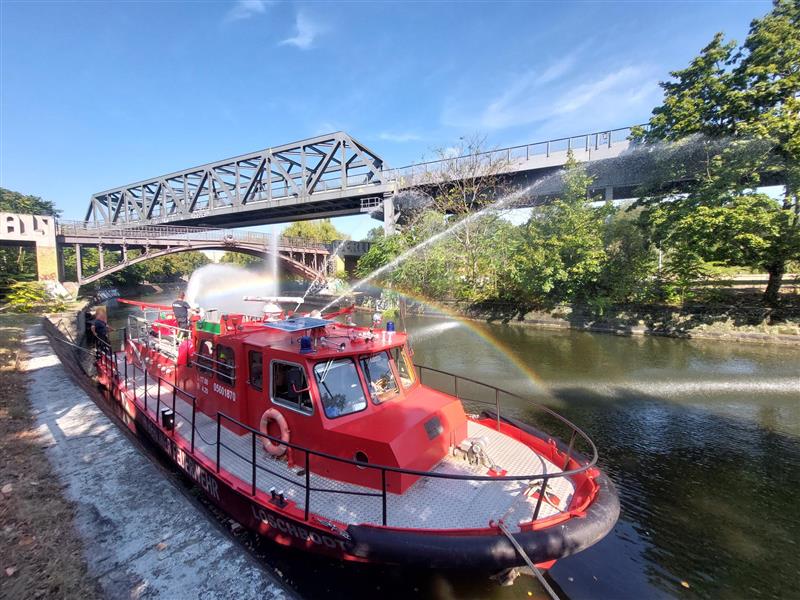 Löschboot im Landwehrkanal